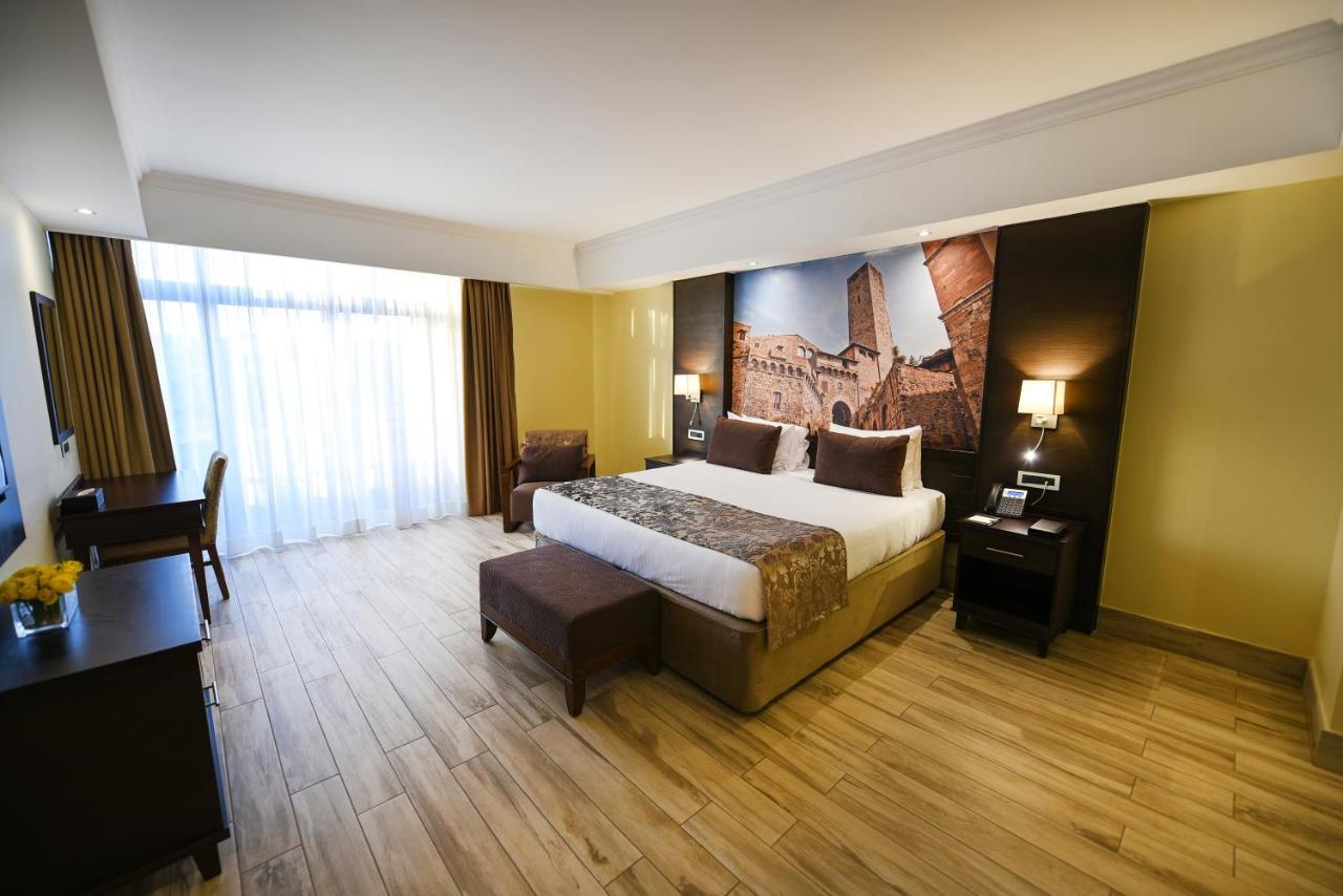 Mestil Hotel&Residences Kampala Exterior foto