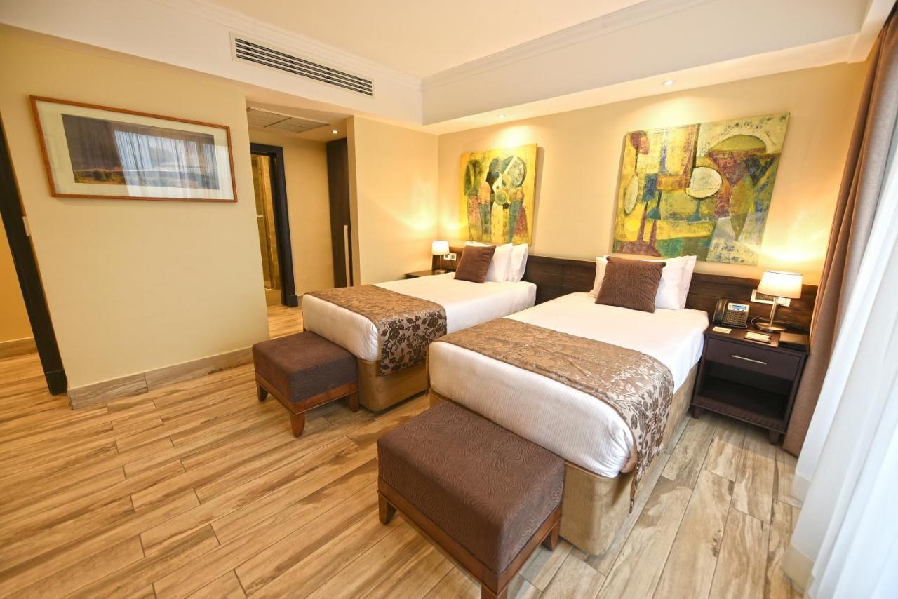 Mestil Hotel&Residences Kampala Exterior foto